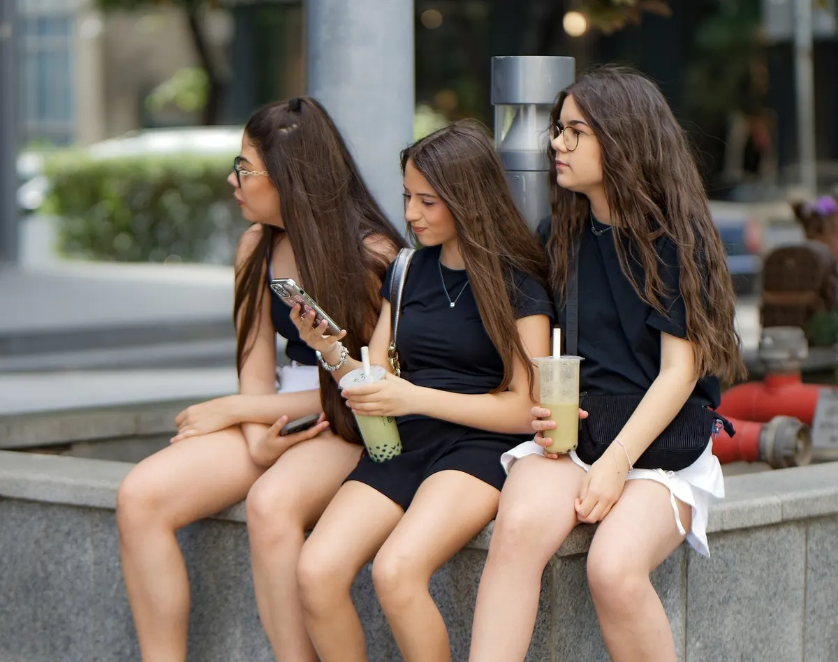 Teen Cell Phone Contract: A Christian Family Checklist for Boundaries and Trust